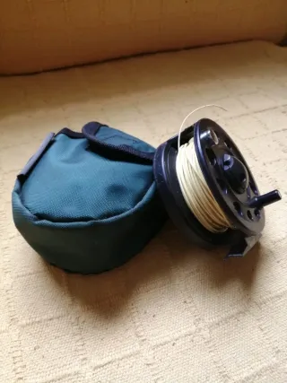 Caña de mosca, carrete y kit