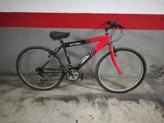 Bicicleta BTT Roja y Negra