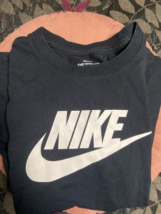 Camiseta Nike Negra Chica