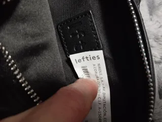 Riñonera Lefties acolchada con tachuelas