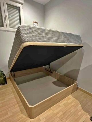 Colchón y canapé abatible