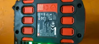 Lijadora parkside casi nuevo, Batería y cargador