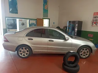 Mercedes-Benz Clase C 2001