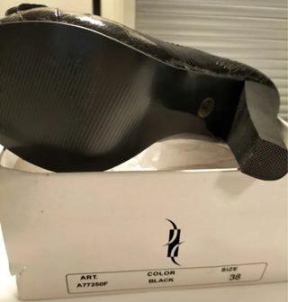 Zapatos de tacón negros Primadonna 38