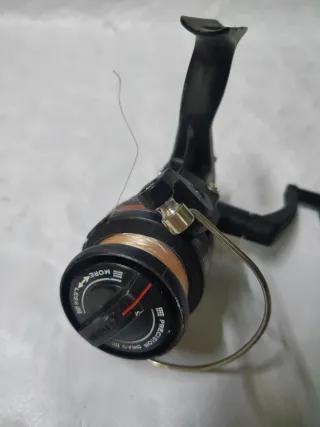 Carrete de pesca Silstar FT33 Graphite