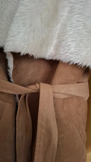 Chaqueta marrón con borrego