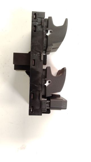 MANDO ELEVALUNAS DELANTERO IZQUIERDO SEAT ARONA (3)