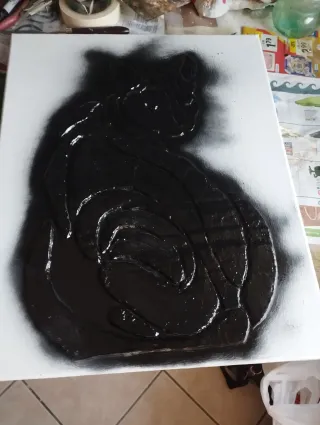 Gatto in stucco su tela oro e nero