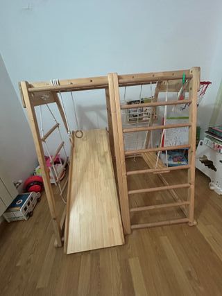 Parque infantil de madera