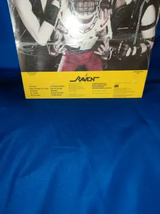 Lp Raven - Stay Hard