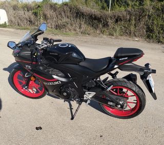 Suzuki GSX-R125 Nueva - 30 km