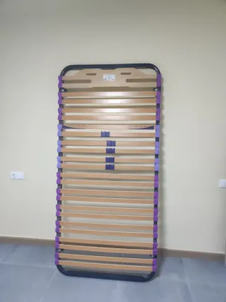 Somier de patas 90cm buen estado