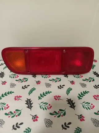 Piloto trasero izquierdo Terrano II