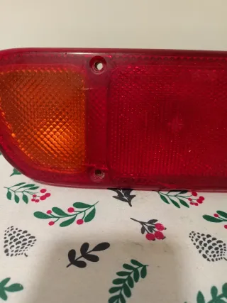 Piloto trasero izquierdo Terrano II