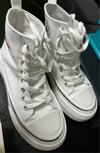Converse Blancas Altas Corazón