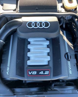 Audi S8 D2 4.2 V8 Quattro Tiptronic 360hp