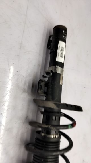 AMORTIGUADOR DELANTERO DERECHO VOLKSWAGEN POLO (9N1)