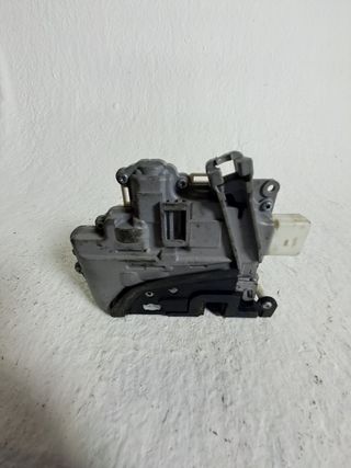 CERRADURA PUERTA DELANTERA IZQUIERDA SEAT LEON (1P1)