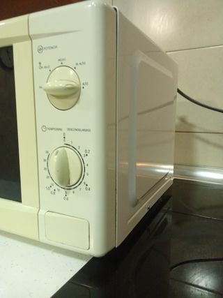 Microondas Ansonic Blanco