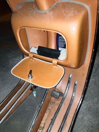 Histórica vespa 200 IRIS VBB 1965