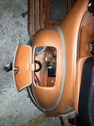 Histórica vespa 200 IRIS VBB 1965