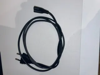 PS4 (PlayStation 4) Negra + 2 Mandos