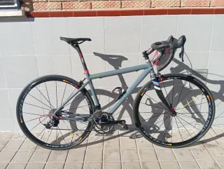Bicicleta de carretera BH talla S