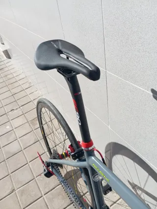 Bicicleta de carretera BH talla S