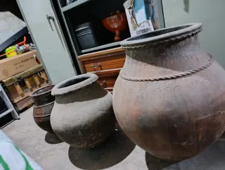 Tinaja de barro pequeña