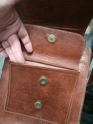 Bolso portadocumentos de auténtica Piel.