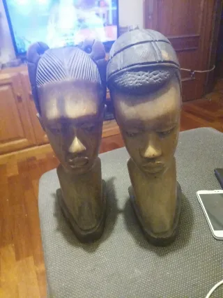 2 Bustos Madera Africanos