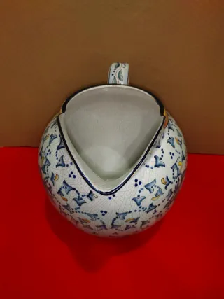 Jarrón de cerámica decorado