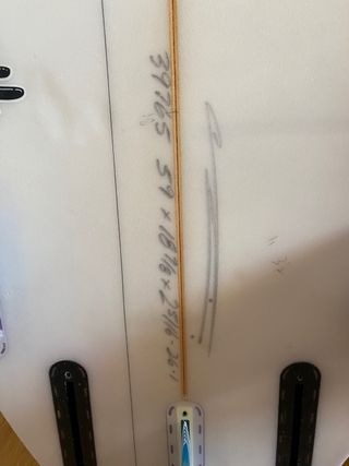 Tablas de surf con fundas y quillas