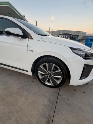 Hyundai IONIQ tecno 140cv hybrid