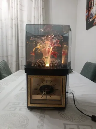 Reloj Cisnes con Lámpara Fibra Óptica