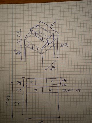 Escritorio de pino con cajones