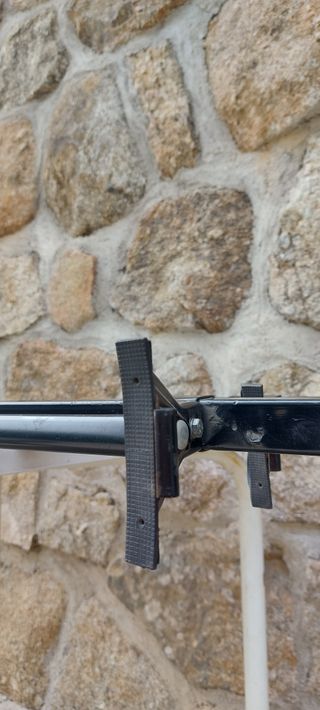 3 barras de techo marca Cruz para coche/furgoneta.