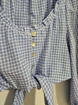 Blusa crop Zara cuadros azules talla S manga larga