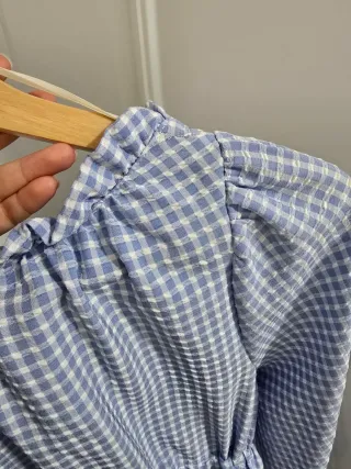 Blusa crop Zara cuadros azules talla S manga larga