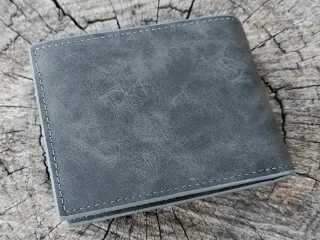 Cartera de hombre negro grisáceo