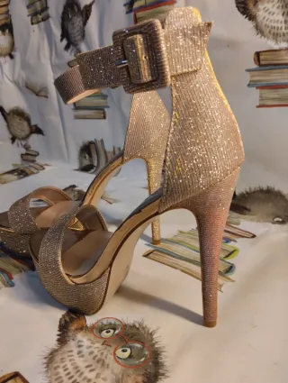 Zapatos de fiesta DANA tacón aguja oro/plata