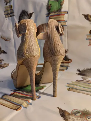 Zapatos de fiesta DANA tacón aguja oro/plata