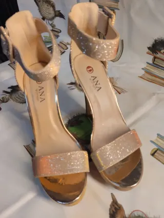 Zapatos de fiesta DANA tacón aguja oro/plata