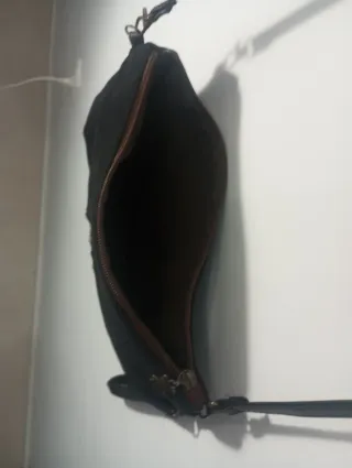 Bolso terciopelo negro con estrella plateada