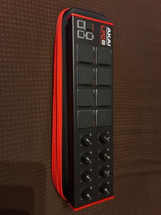 Akai LPD8 Controlador MIDI + funda