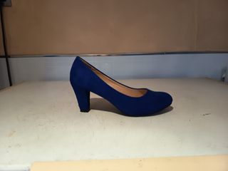 Zapatos ante tacón azul marca primavera 39,40 y 41