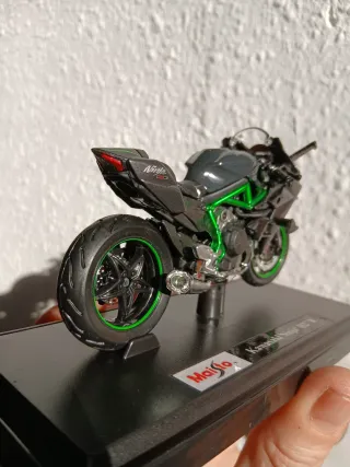 Maisto Kawasaki Ninja H2R 1:18