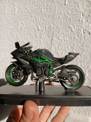 Maisto Kawasaki Ninja H2R 1:18