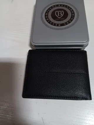 Billetera Miguel Bellido Piel Negra y Azul