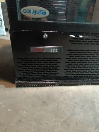 Nevera expositora postres/bebidas